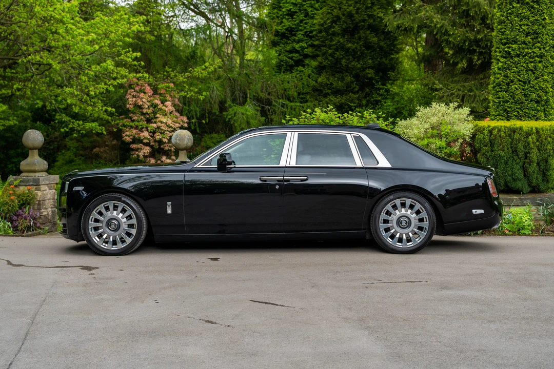 2019 Rolls-Royce Phantom VIII - Image 17 of 31