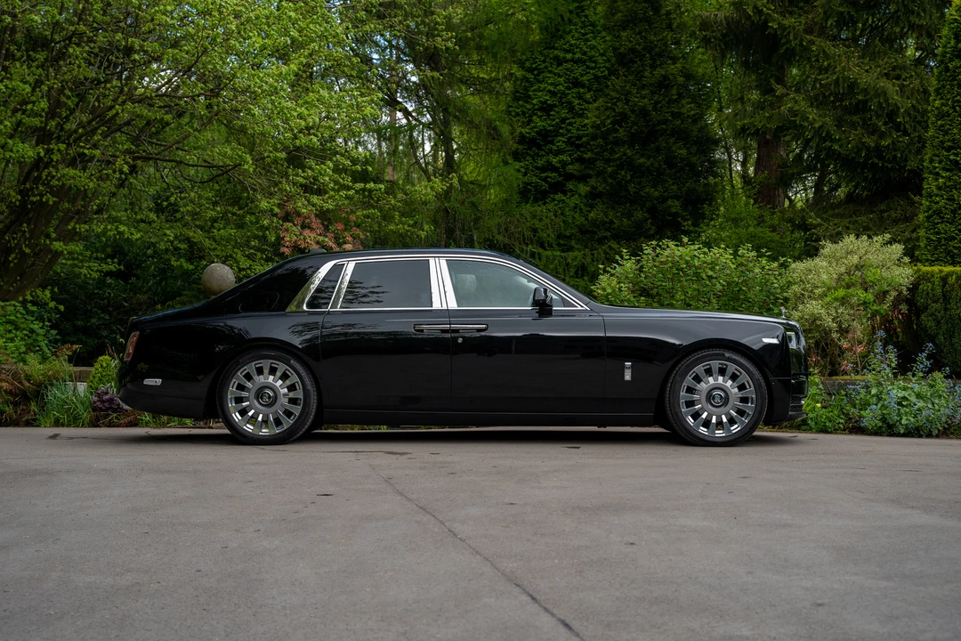 2019 Rolls-Royce Phantom VIII - Image 13 of 31