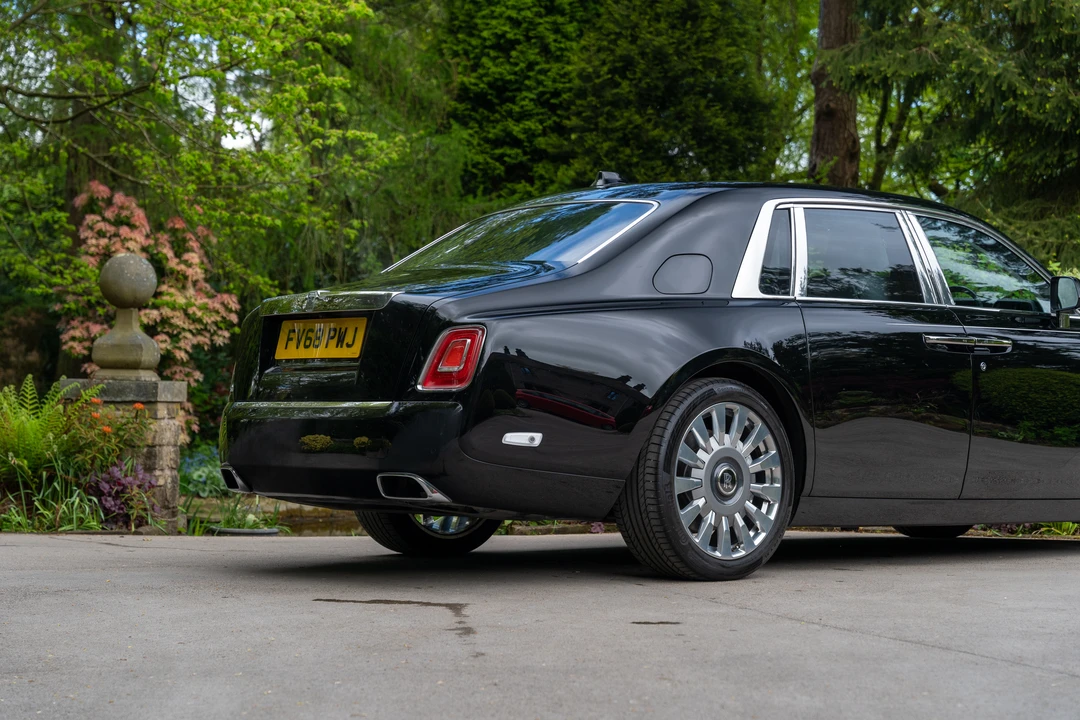 2019 Rolls-Royce Phantom VIII - Image 30 of 31