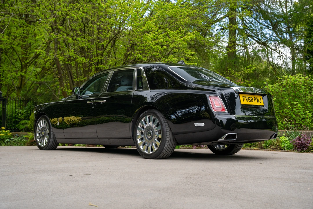 2019 Rolls-Royce Phantom VIII - Image 16 of 31