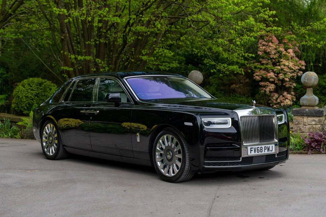 2019 Rolls-Royce Phantom VIII - Image 2 of 31