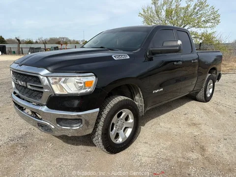 2019 Ram 1500 4WD Crew Cab Pickup Truck