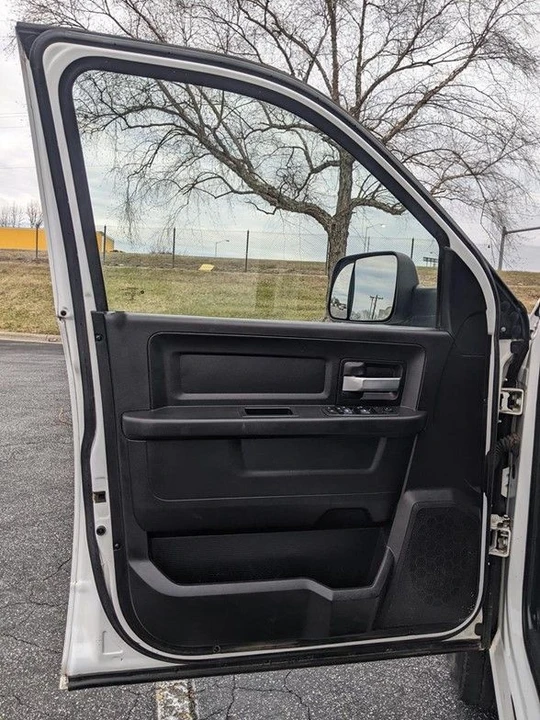 2019 Ram 2500 - Image 8 of 12