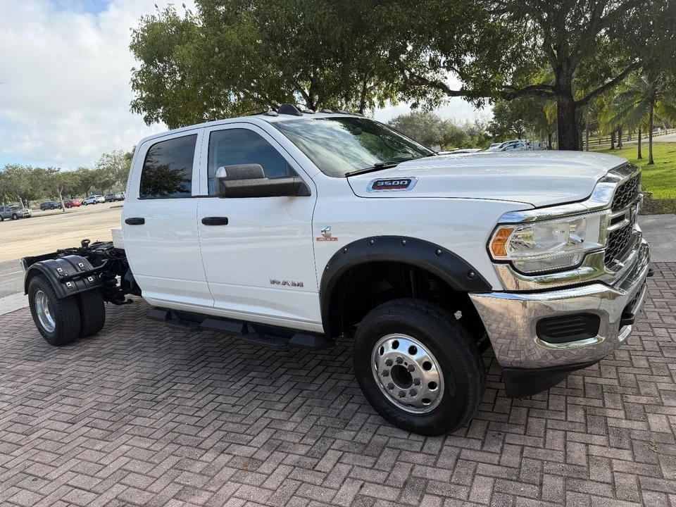 2019 Ram 3500 - Image 2 of 21