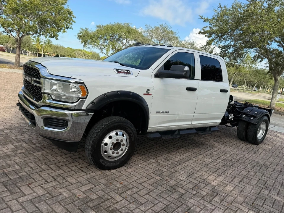 2019 Ram 3500 - Image 9 of 21