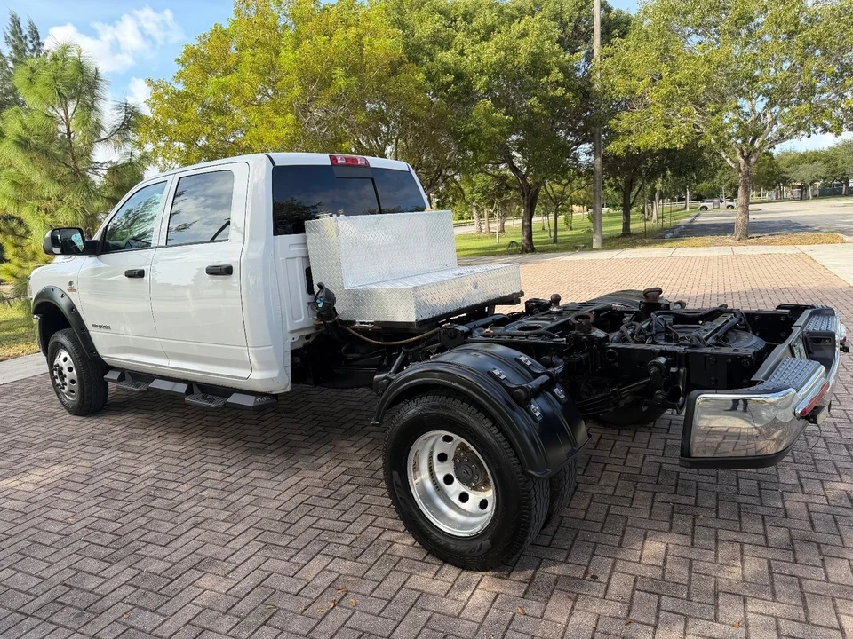 2019 Ram 3500 - Image 7 of 21