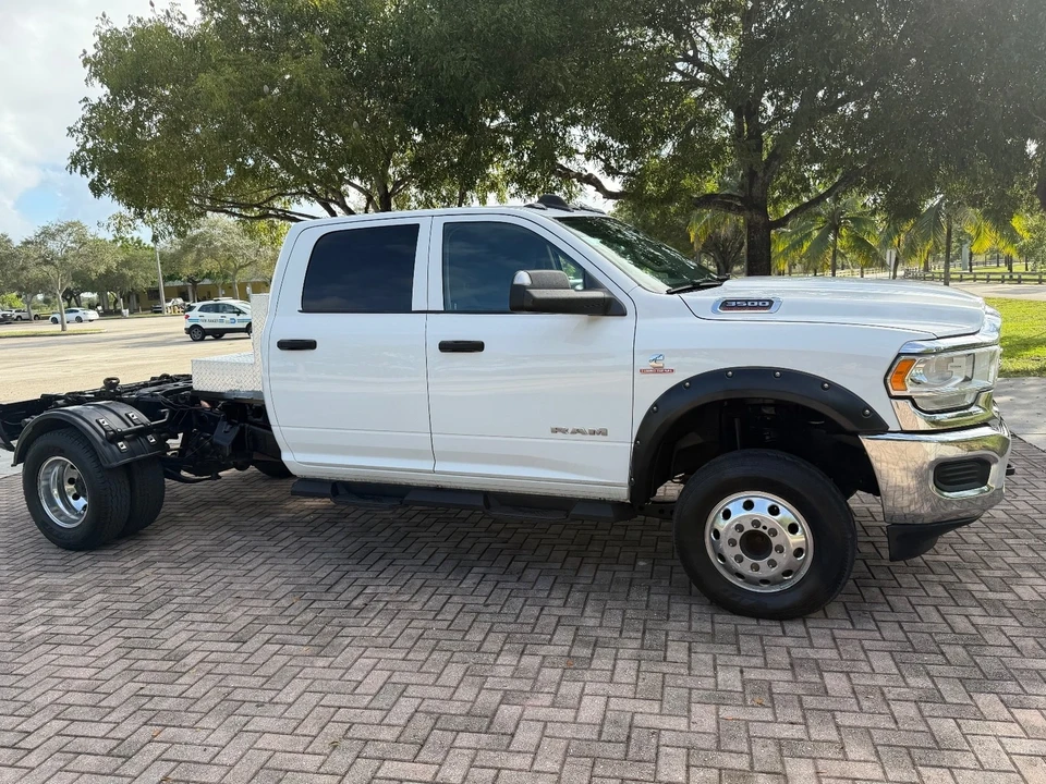 2019 Ram 3500 - Image 16 of 21