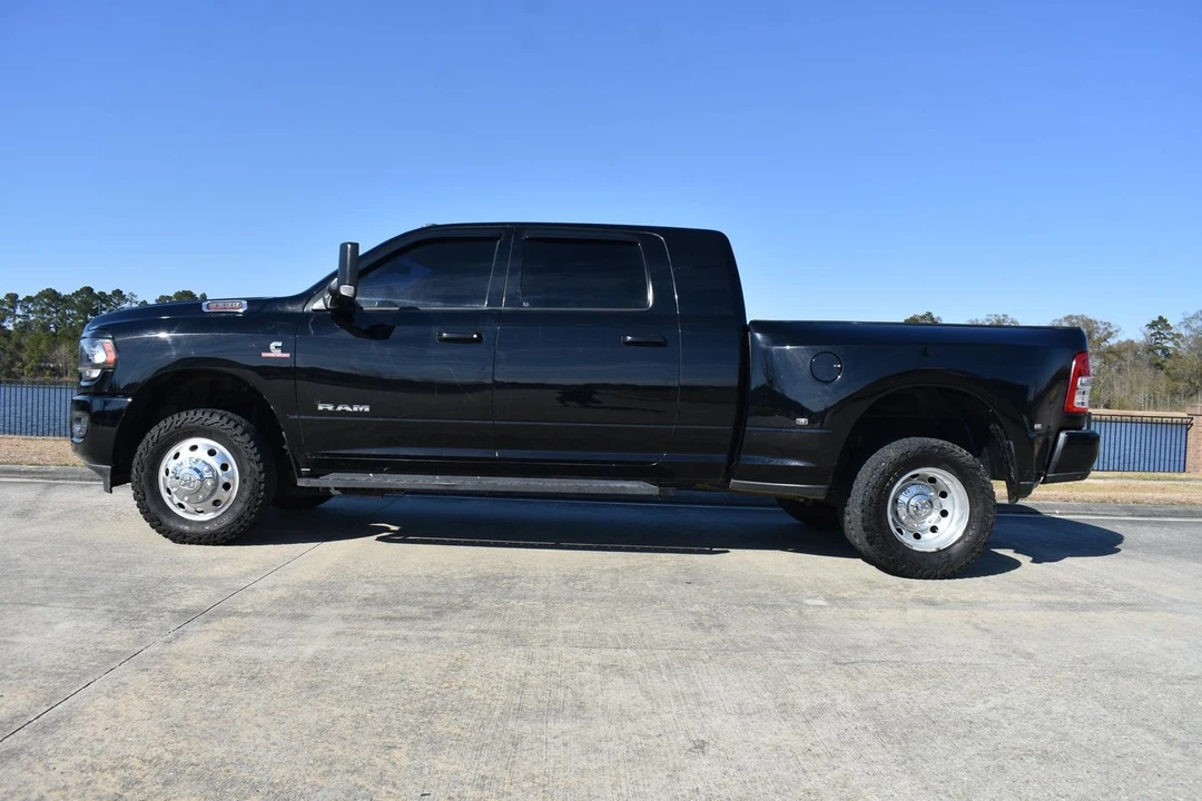 2019 Ram 3500 - Image 7 of 21