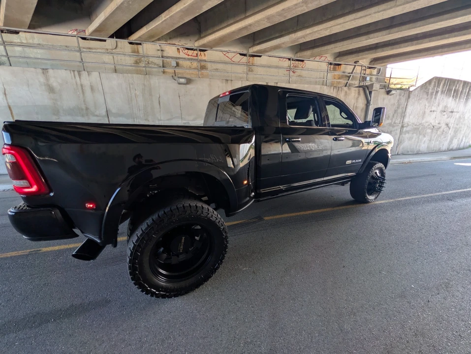 2019 Ram 3500 - Image 18 of 31