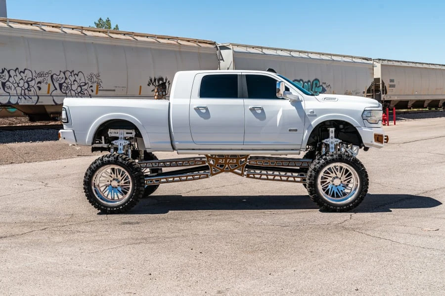 2019 Ram 3500 - Image 10 of 31