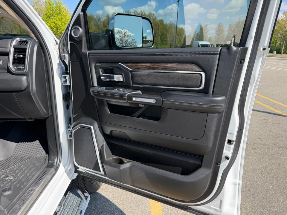 2019 Ram 3500 - Image 28 of 31