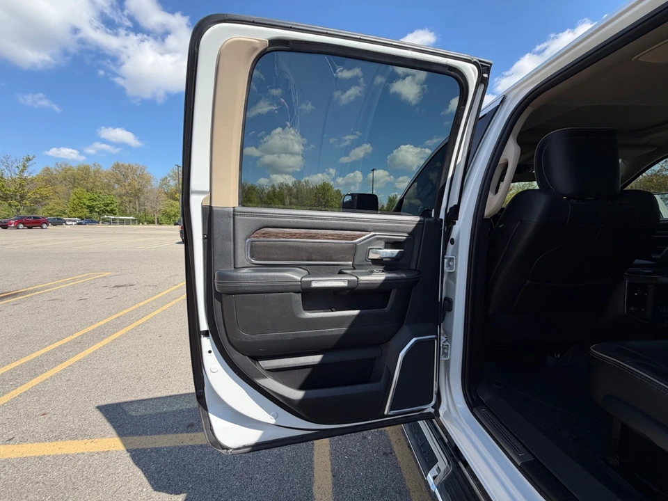2019 Ram 3500 - Image 25 of 31