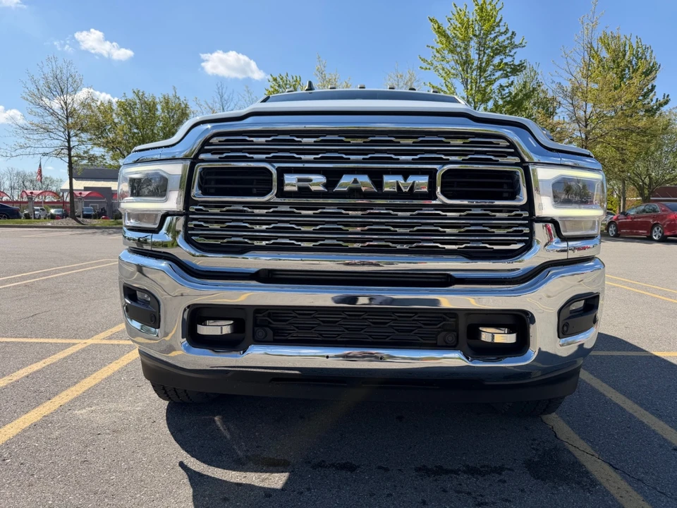 2019 Ram 3500 - Image 4 of 31