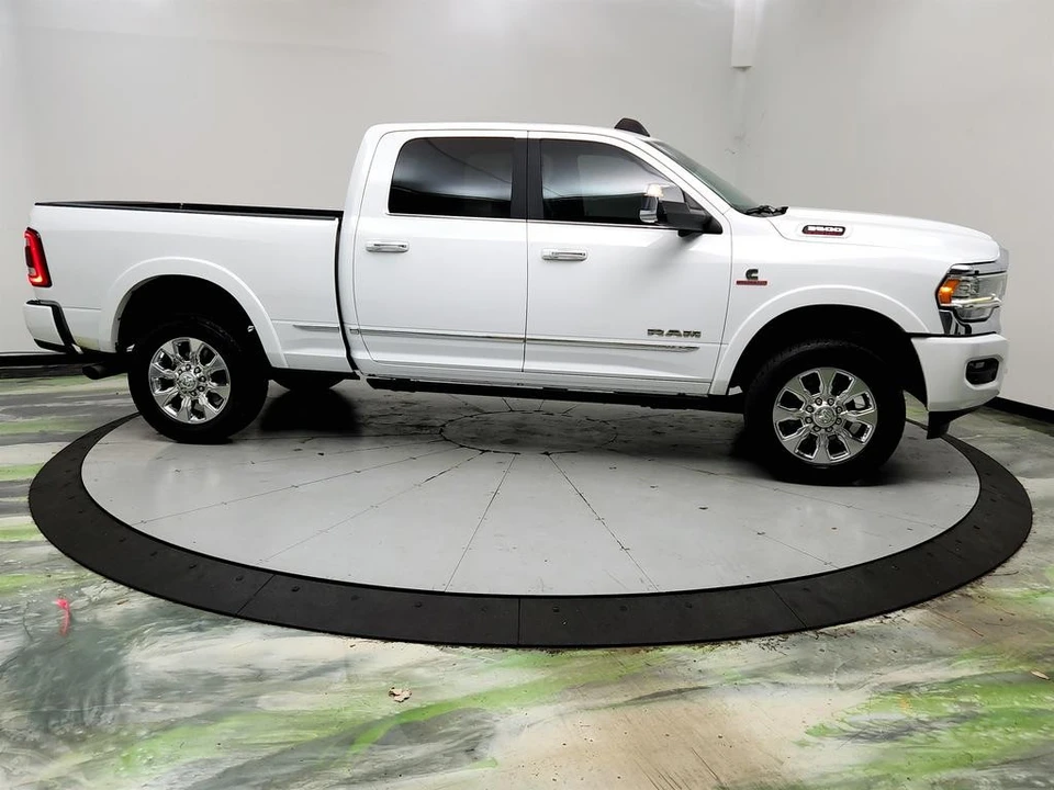 2019 Ram 3500 - Image 4 of 31