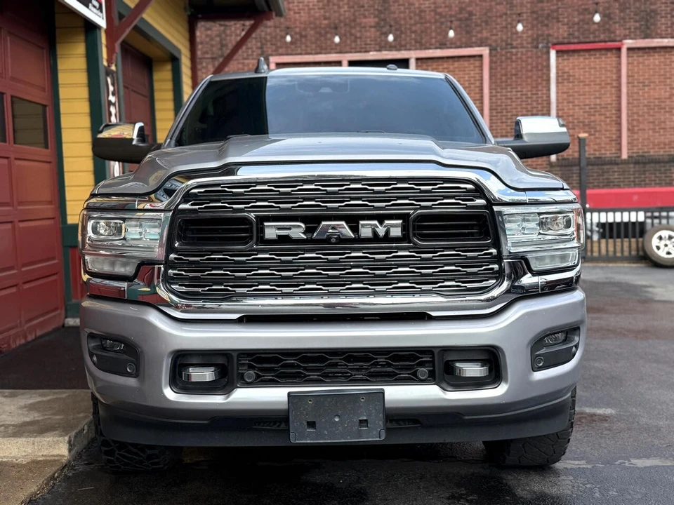 2019 Ram 3500 - Image 8 of 12