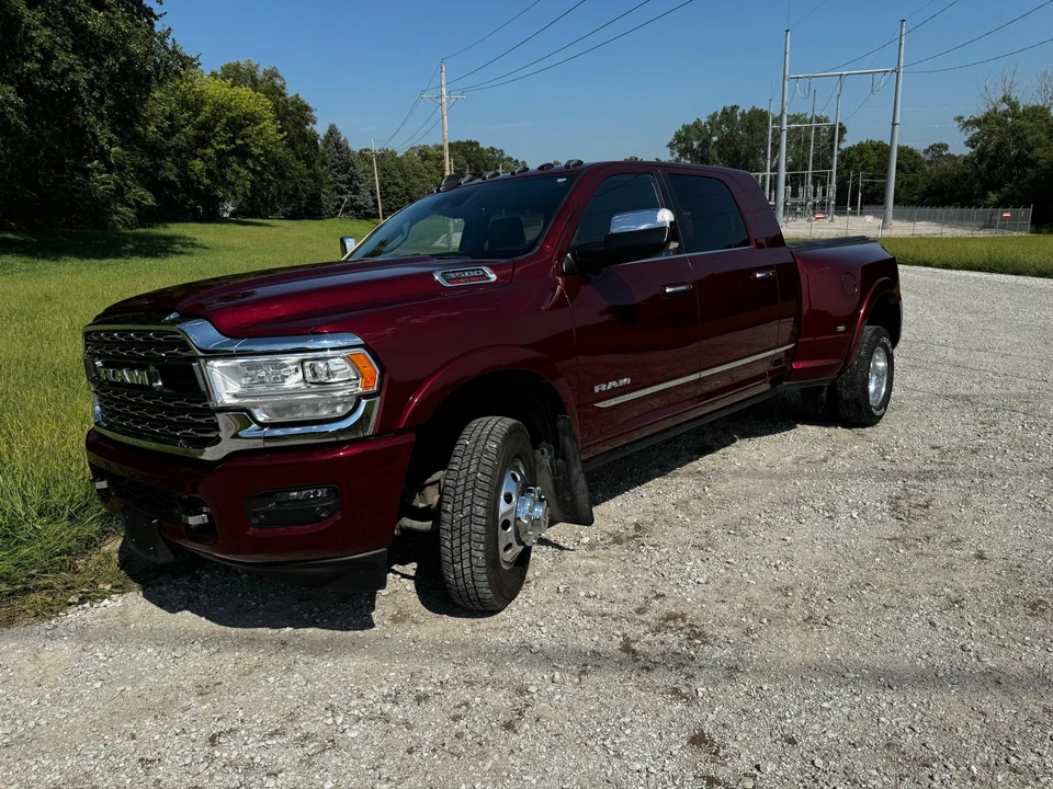 2019 Ram 3500 - Image 2 of 31
