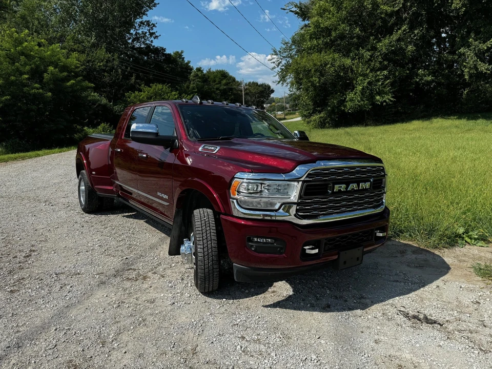 2019 Ram 3500 - Image 6 of 31