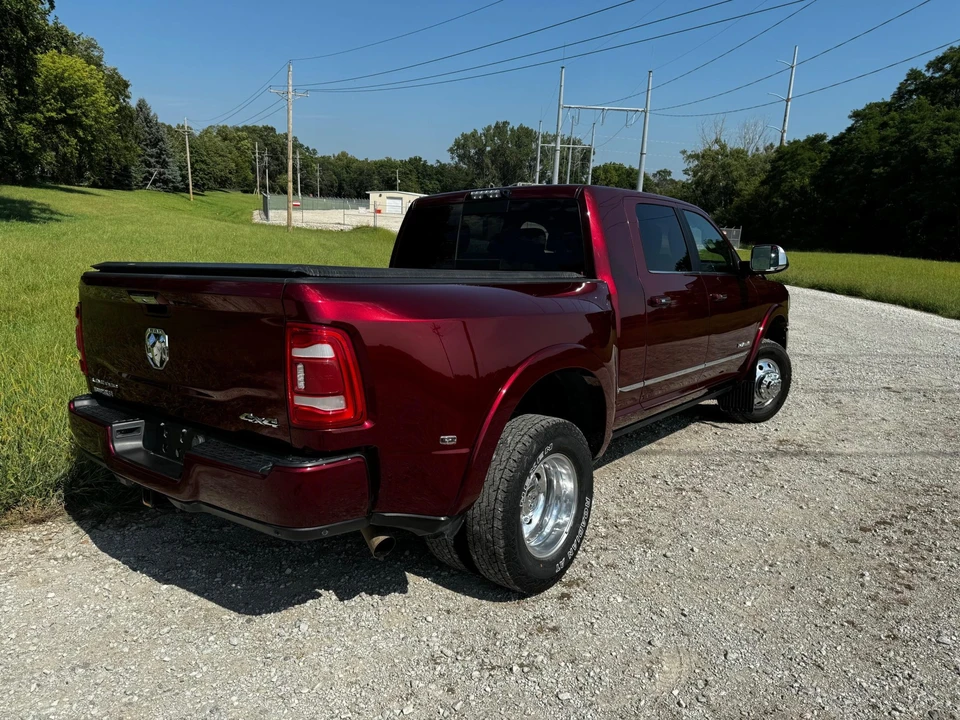 2019 Ram 3500 - Image 8 of 31