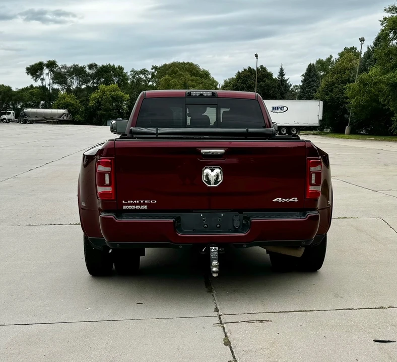 2019 Ram 3500 - Image 10 of 31