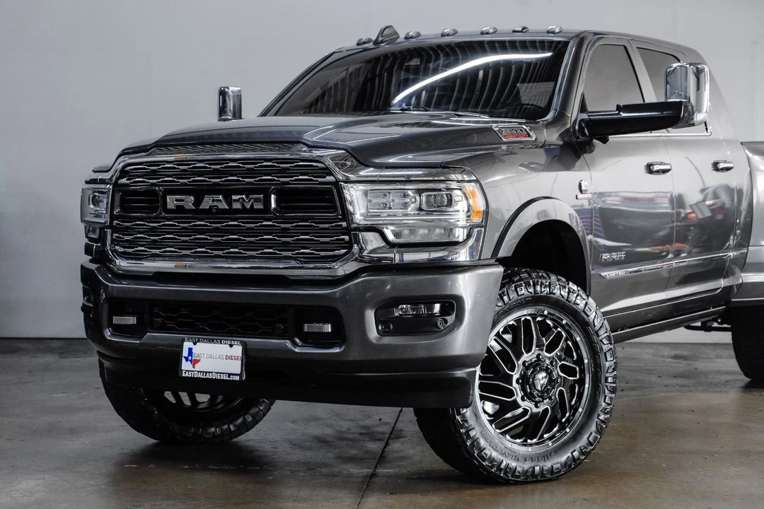 2019 Ram 3500 - Image 9 of 12