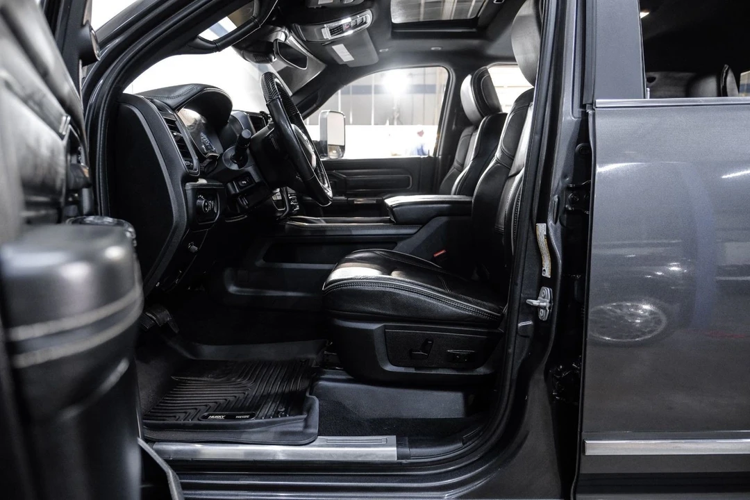 2019 Ram 3500 - Image 5 of 12