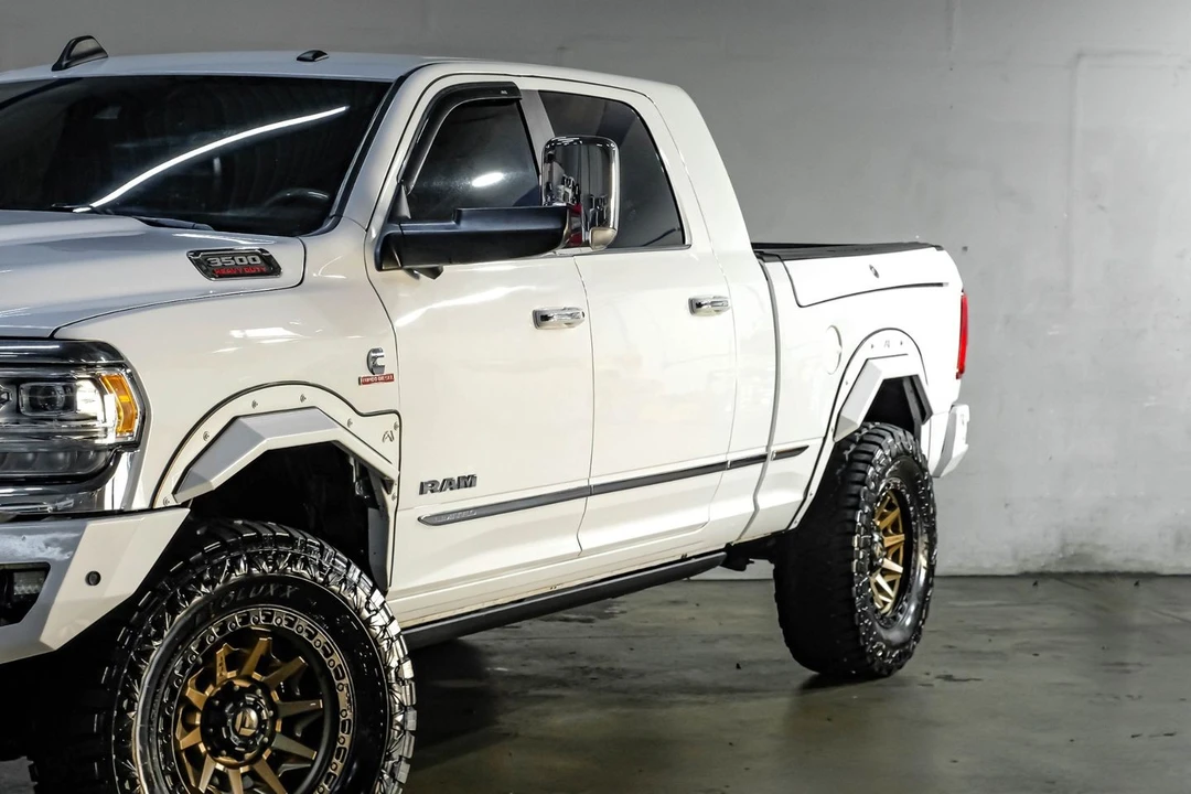 2019 Ram 3500 - Image 9 of 31