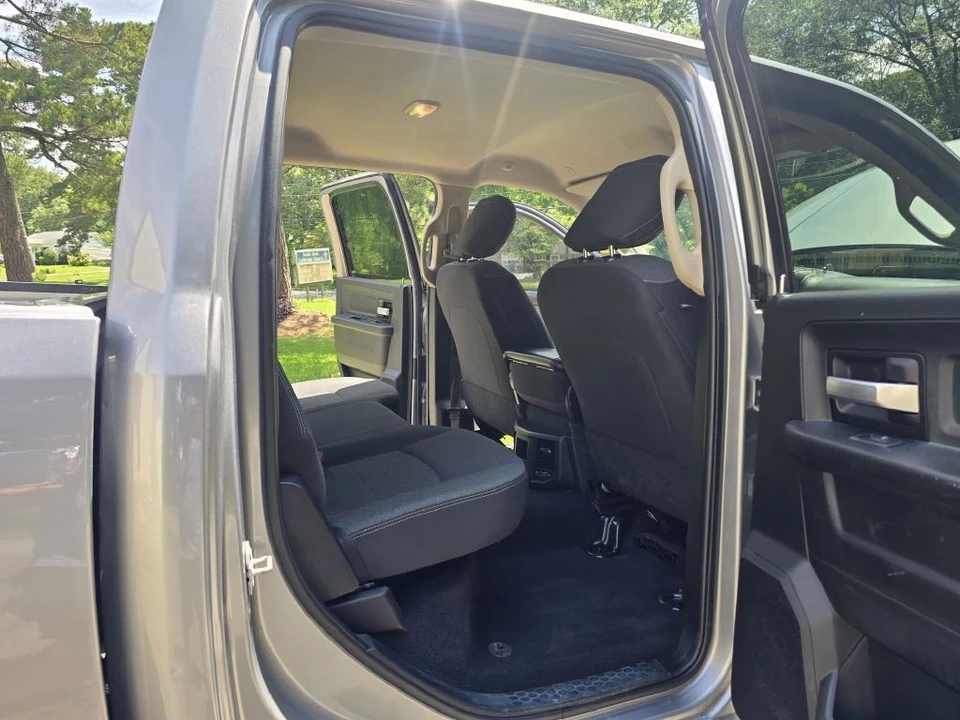 2019 Ram 3500 - Image 7 of 31