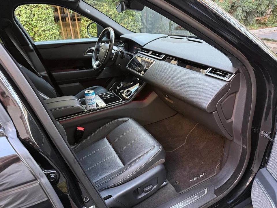 2019 Land Rover Range Rover Velar - Image 13 of 23