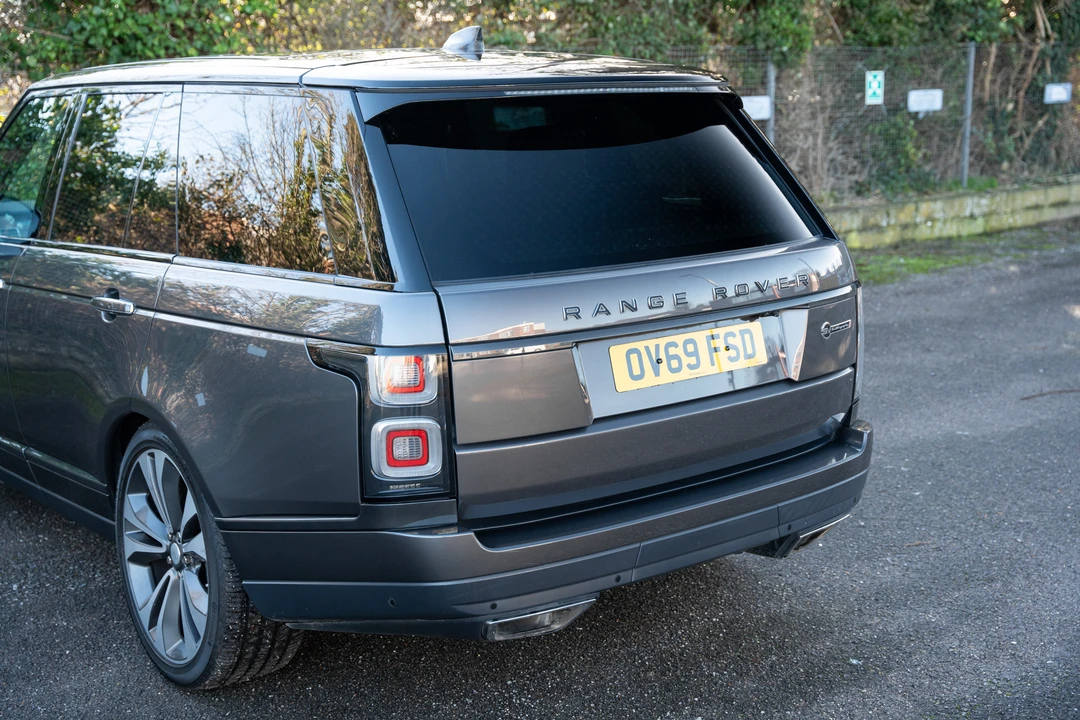 2019 Land Rover Range Rover L405 - Image 19 of 31