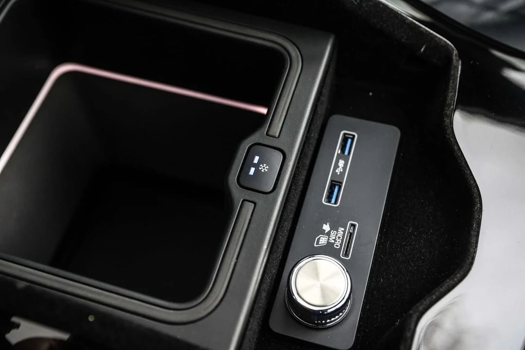 2018 Land Rover Range Rover L405 - Image 27 of 31