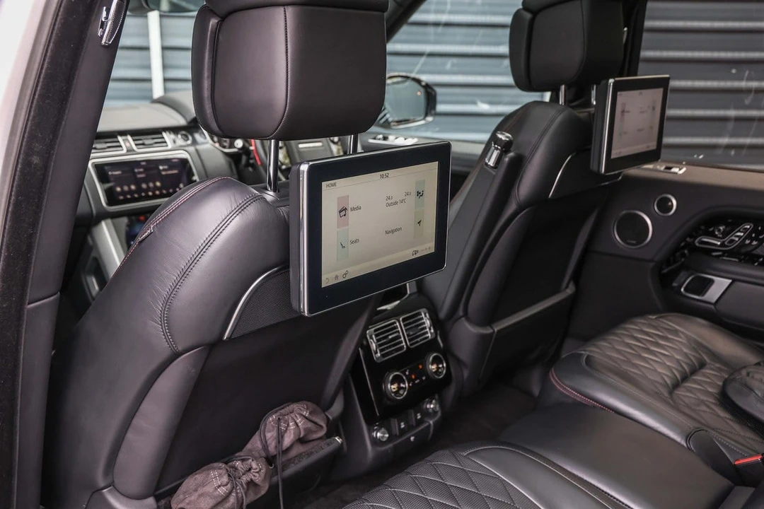 2018 Land Rover Range Rover L405 - Image 18 of 31