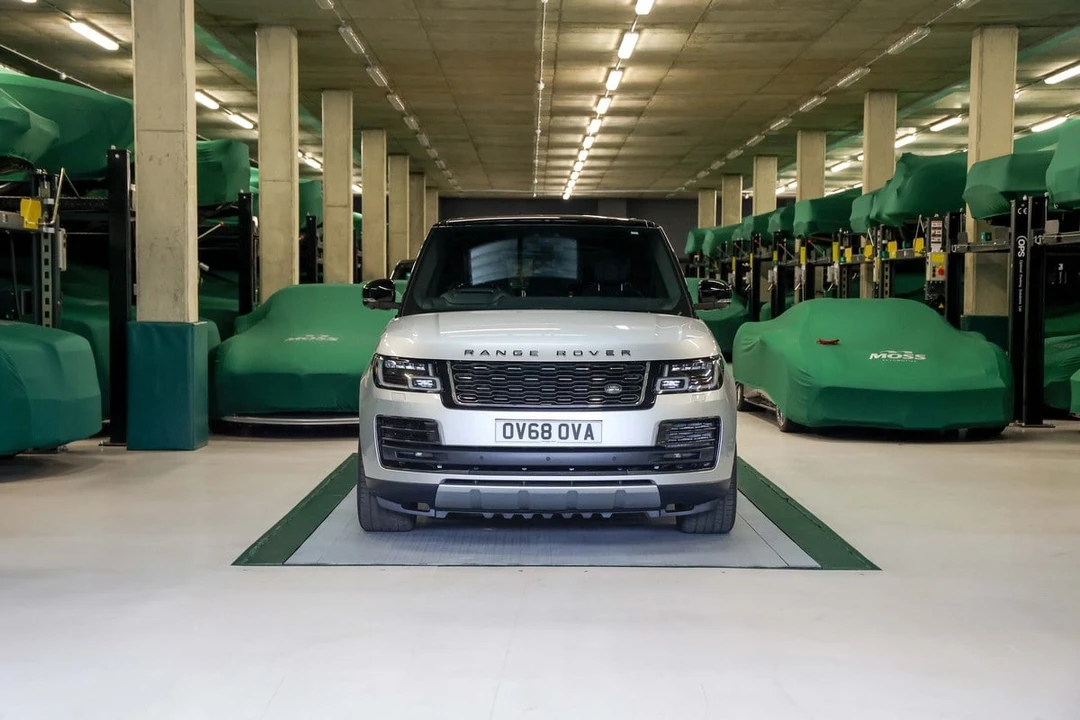 2018 Land Rover Range Rover L405 - Image 2 of 31