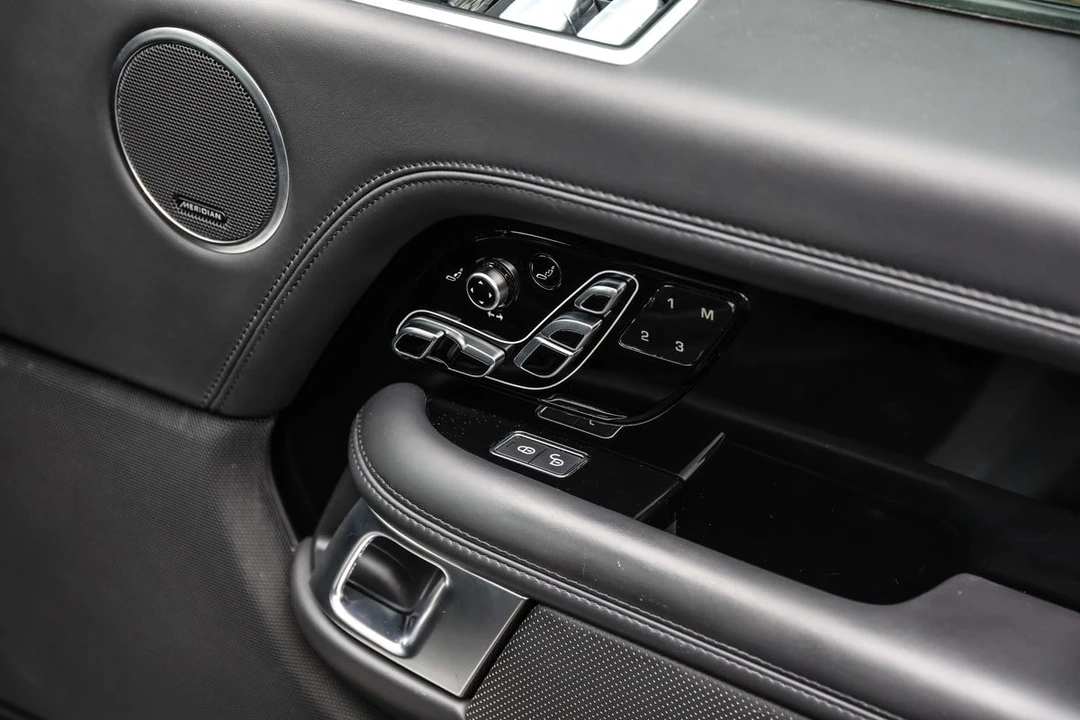2018 Land Rover Range Rover L405 - Image 25 of 31