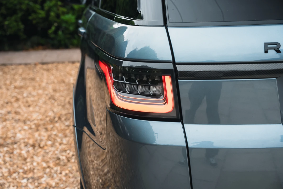 2019 Land Rover Range Rover Sport SVR L494 - Image 23 of 31