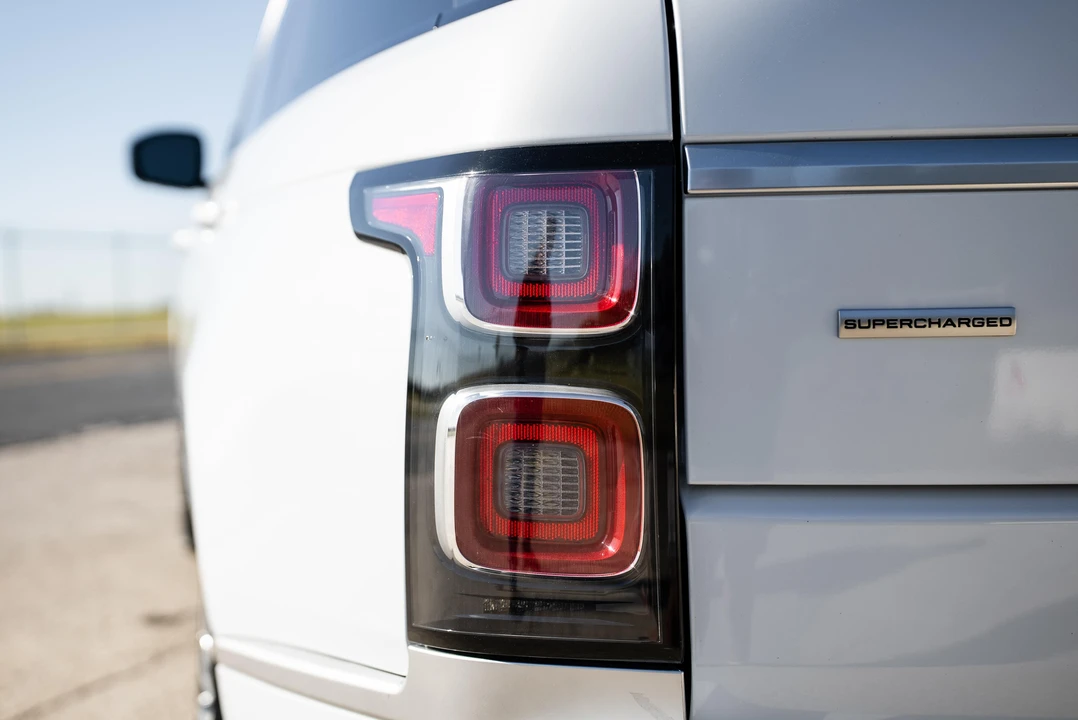 2019 Land Rover Range Rover L405 - Image 24 of 31