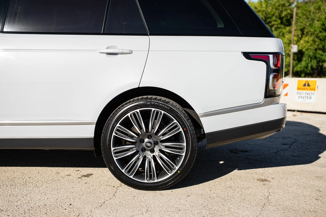 2019 Land Rover Range Rover L405 - Image 23 of 31