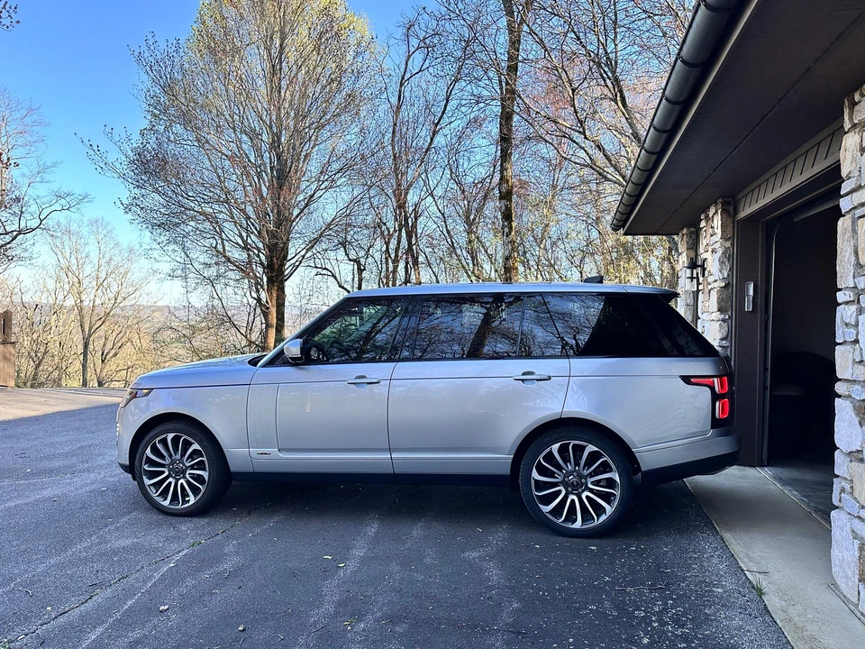 2019 Land Rover Range Rover L405 - Image 11 of 31