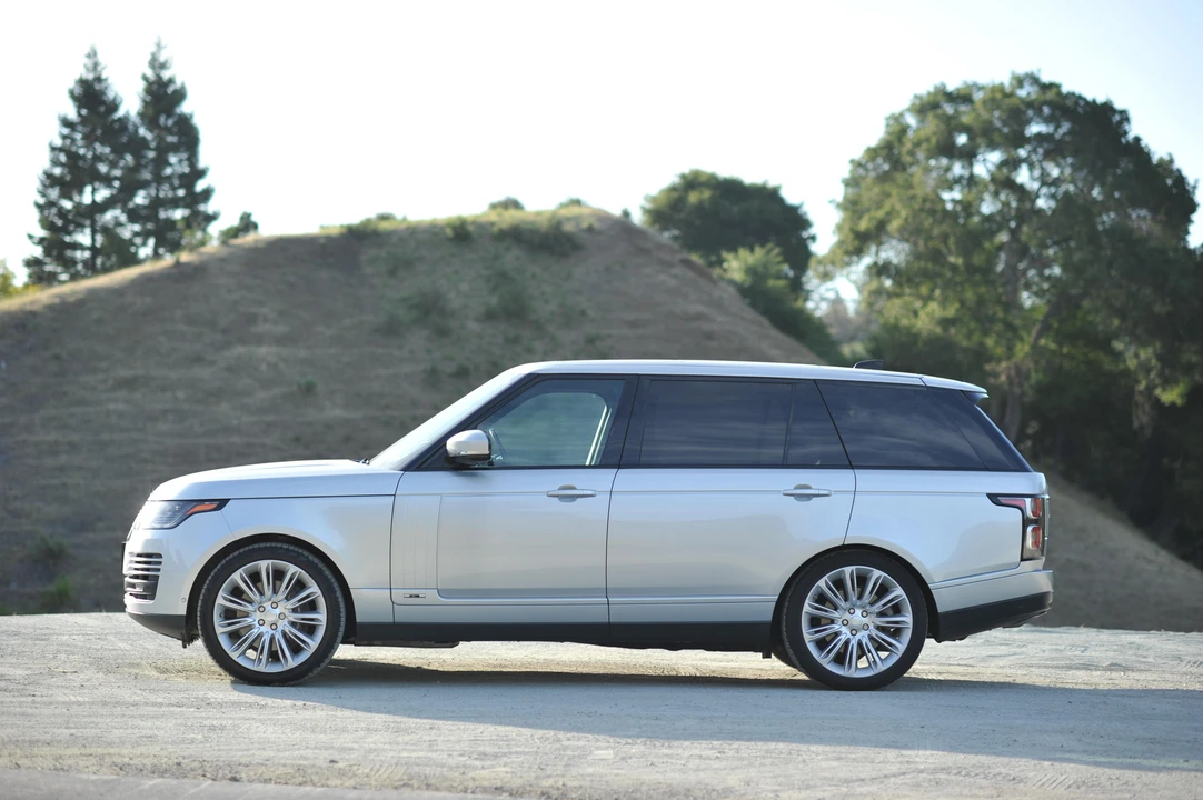 2019 Land Rover Range Rover L405 - Image 10 of 31