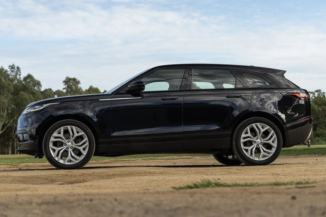 2019 Land Rover Range Rover Velar - Image 8 of 31