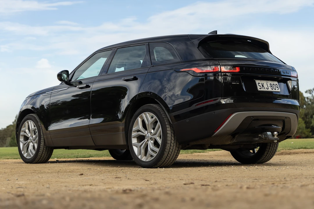 2019 Land Rover Range Rover Velar - Image 7 of 31
