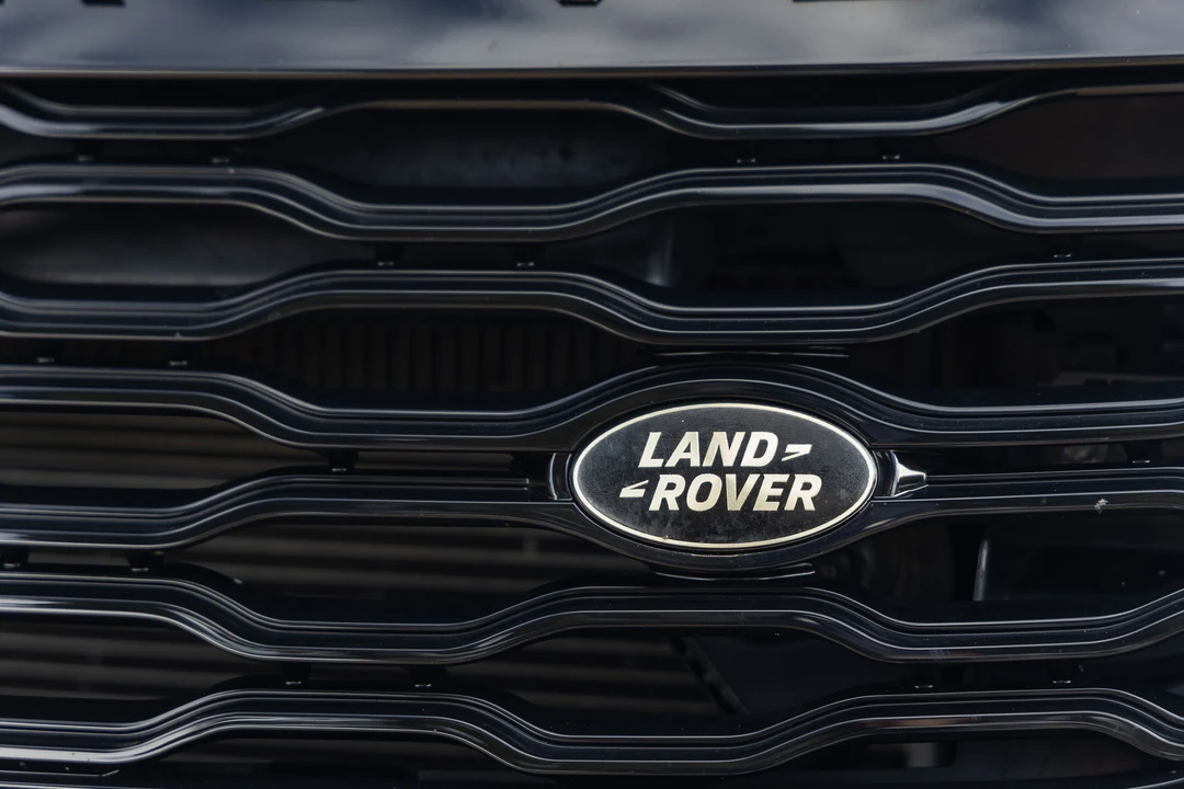 2019 Land Rover Range Rover Velar - Image 13 of 31