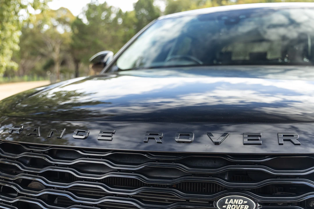 2019 Land Rover Range Rover Velar - Image 14 of 31
