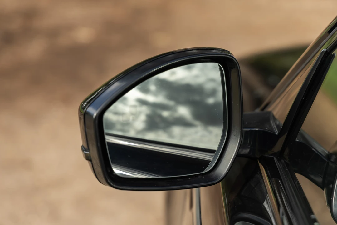 2019 Land Rover Range Rover Velar - Image 18 of 31