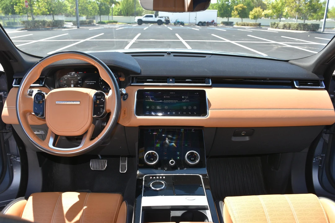 2019 Land Rover Range Rover Velar - Image 25 of 31