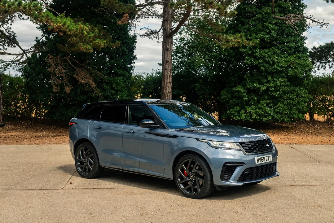 2019 Land Rover Range Rover Velar - Image 3 of 31