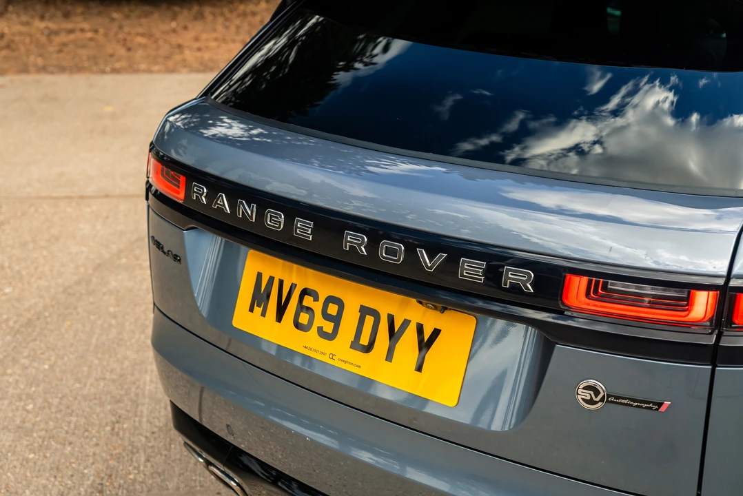 2019 Land Rover Range Rover Velar - Image 25 of 31