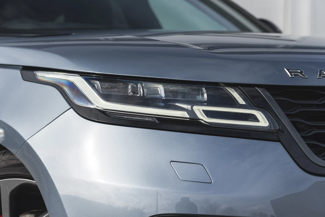 2019 Land Rover Range Rover Velar - Image 13 of 31