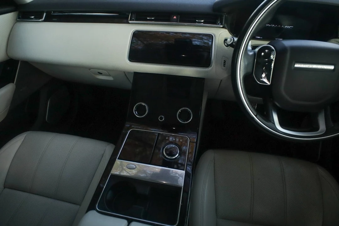 2019 Land Rover Range Rover Velar - Image 22 of 30