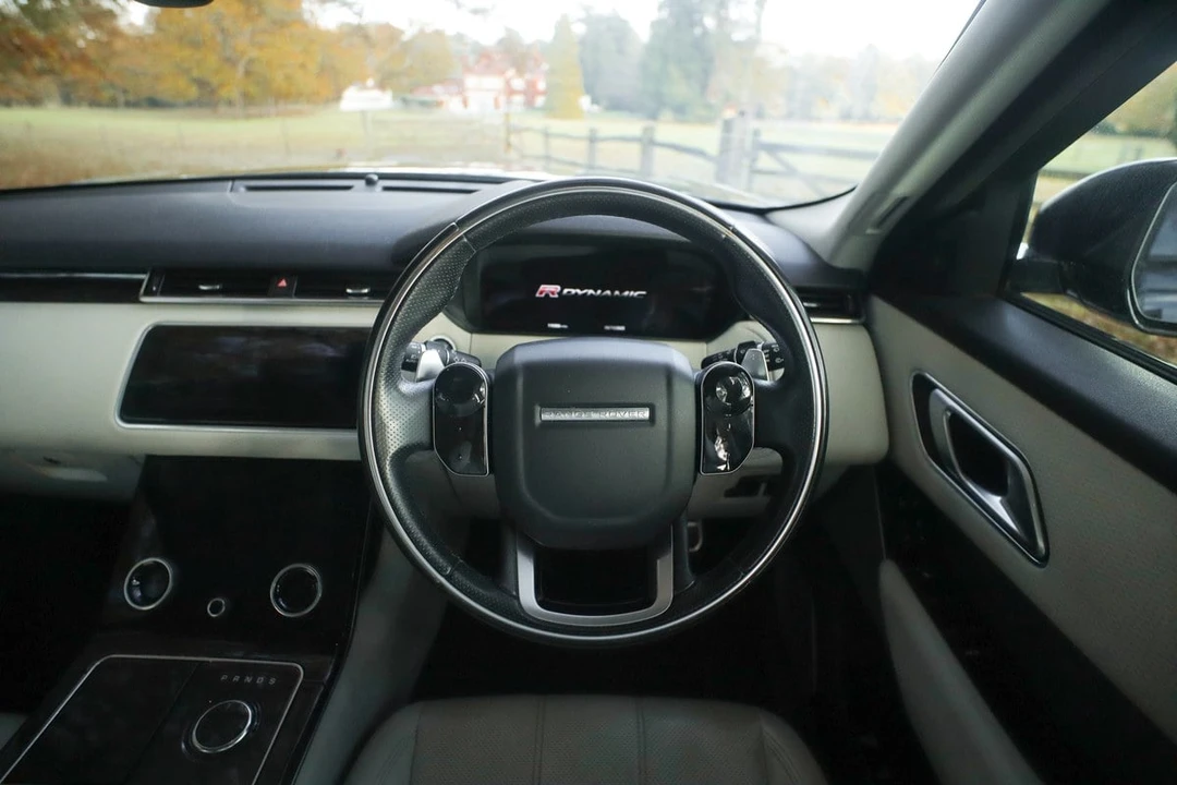 2019 Land Rover Range Rover Velar - Image 21 of 30