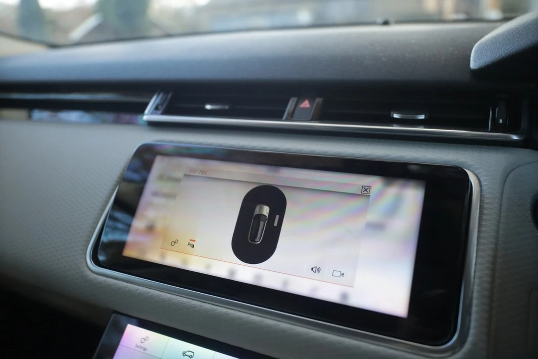 2019 Land Rover Range Rover Velar - Image 28 of 30